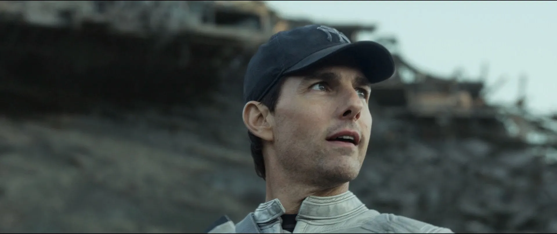 Oblivion (2013) Hindi Dual Audio 720p BluRay [1GB]